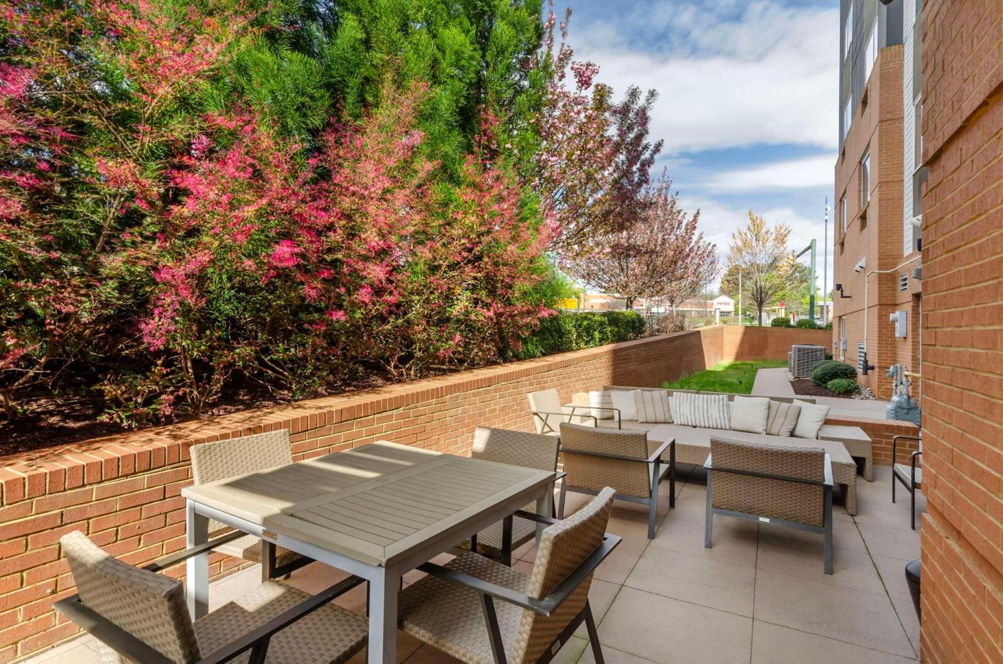 Country Inn & Suites By Radisson, Charlottesville-Uva, Va Dış mekan fotoğraf